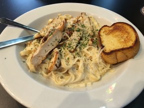 Fat Willy's Alfredo